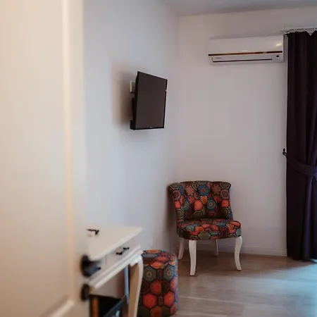 Oda ve Kahvaltı Trend Blue Boutique