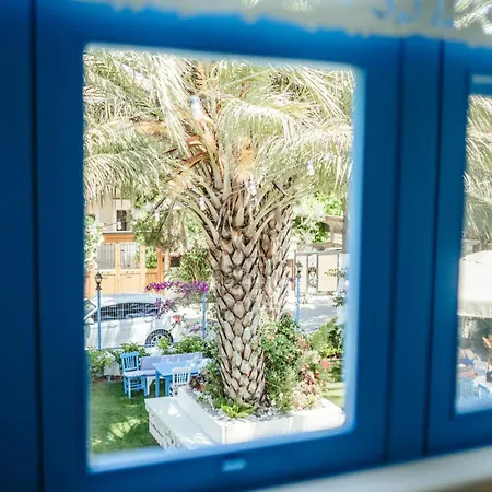 Oda ve Kahvaltı Trend Blue Boutique Çeşme