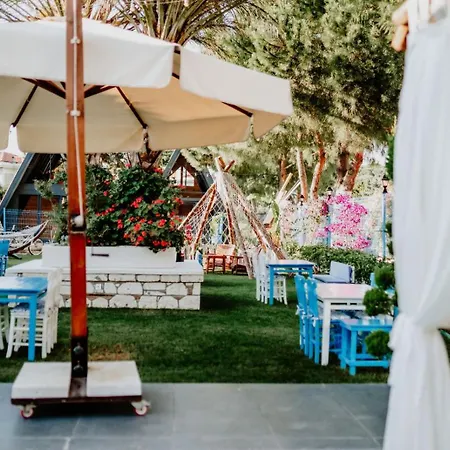 Oda ve Kahvaltı Trend Blue Boutique